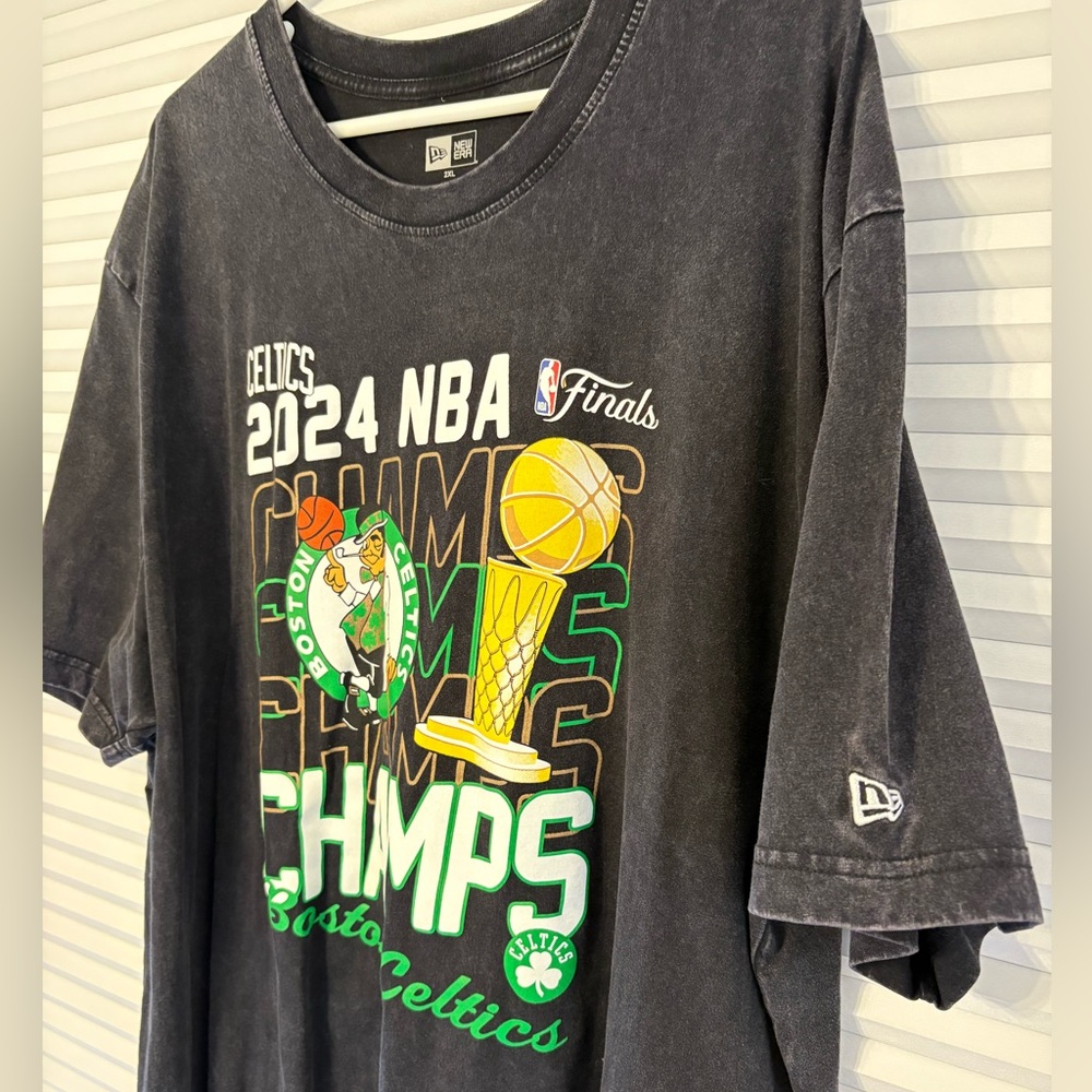 Men’s XXL New Era Boston Celtics 2024 NBA Championship Tee